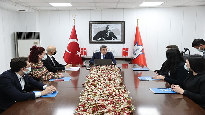 GENÇLER KONAK İÇİN BULUŞTU!