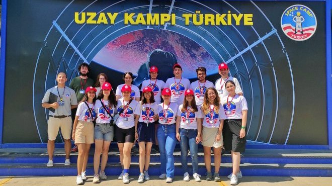 GEZEGEN GEZGİNLERİ UZAY KEŞFİNE ÇIKTILAR