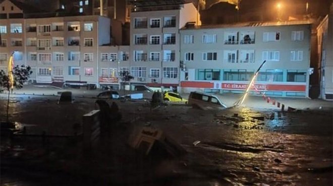 Giresun'da sel felaketi: 1 şehit, 2 ölü, 11 kayıp