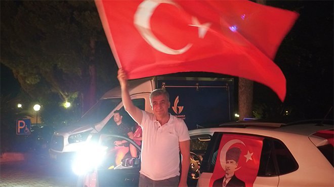 Güzelbahçe Belediyesi’nden ‘Zafer’ Konvoyu