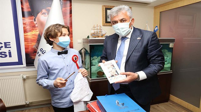 Güzelbahçe'de Küçük Başkan spor tesisi istedi