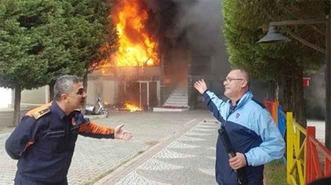İmamoğlu'na yine tepki gösterdi: Bu ateş sadece beni değil, sizi de yakacak