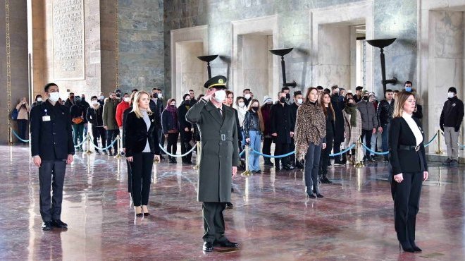 İZİKAD Atatürk’ün huzurunda