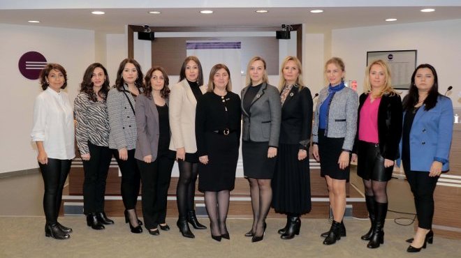 İZİKAD’da Betül Sezgin’e güvenoyu