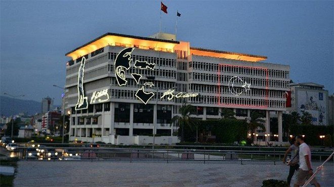 İzmir Büyükşehir Belediye binası için yıkım kararı