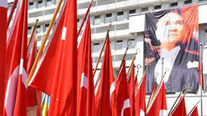İzmir Büyükşehir Belediyesi’nden coşkulu kutlama