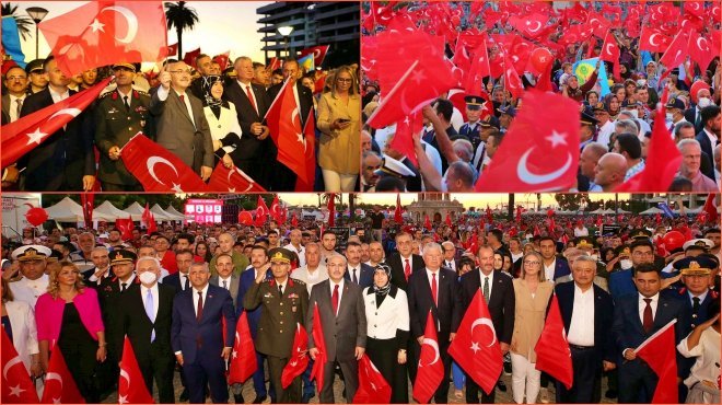 İzmir’de 15 Temmuz etkinliklerine büyük ilgi...
