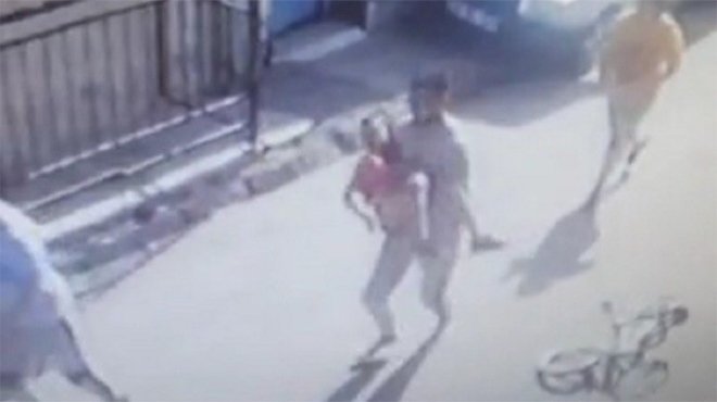 İzmir'de 8 yaşındaki çocuk tabancayla vuruldu