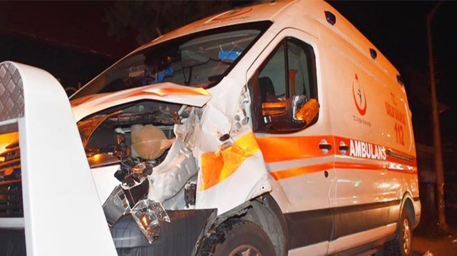 İzmir'de ambulansın çarptığı çift hayatını kaybetti