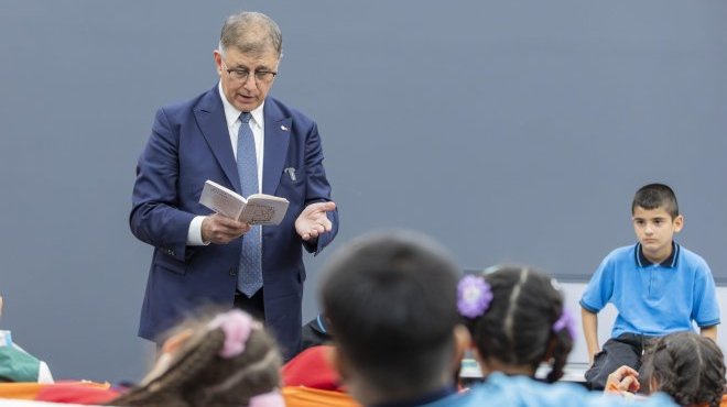 İZMİR’DE EĞİTİMDE FIRSAT EŞİTLİĞİ GÜÇLENİYOR