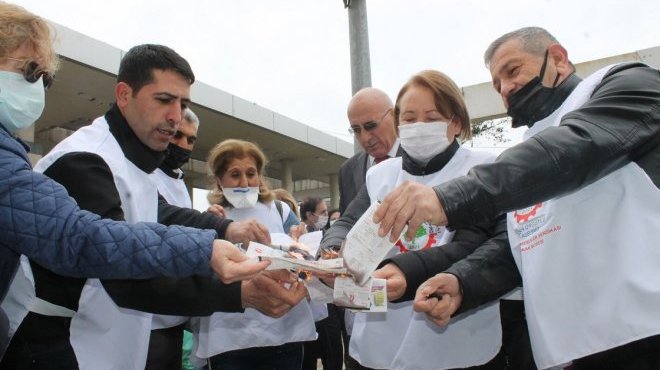 İzmir'de emeklilerden zam isyanı