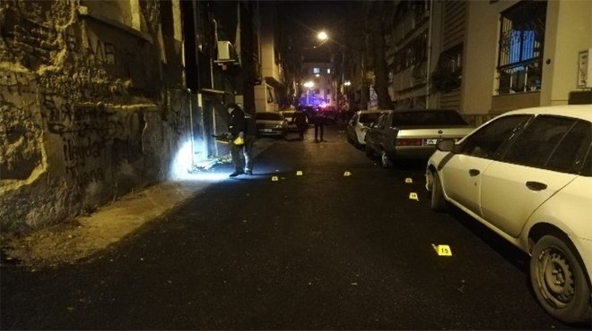 İzmir'de iki aile arasında silahlı kavga: 2'si ağır 6 yaralı