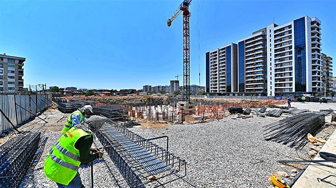 İzmir’de kentsel dönüşüm tam gaz sürüyor