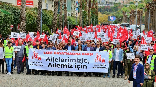 İZMİR’DE LGBT DAYATMASINA KARŞI BÜYÜK AİLE BULUŞMASI YAPILDI