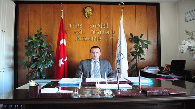 İzmir’de Minibüsler İlaçlanıyor…
