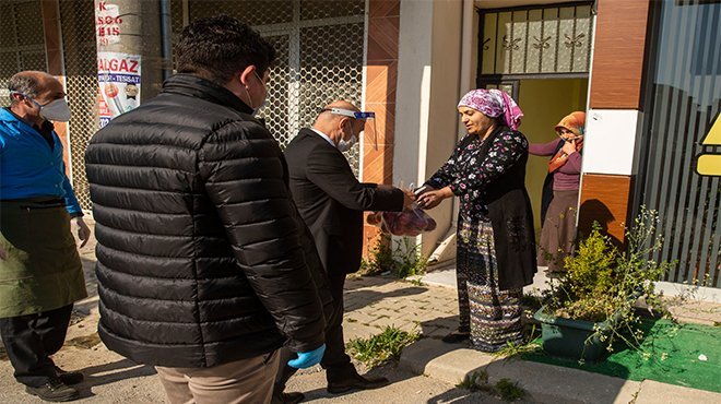 İzmir’de Seyyar Pazar dönemi başladı