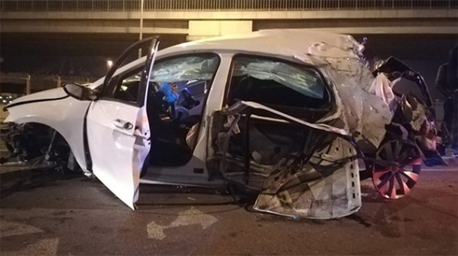 İzmir'de tramvay yolunda kaza: 4 yaralı