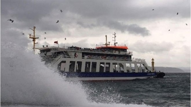 İzmir'de vapur seferleri iptal edildi