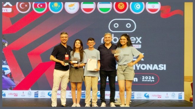 İZMİR’DEN ‘ROBOTEX TÜRKİYE ŞAMPİYONASI’NDA BİRİNCİLİK...