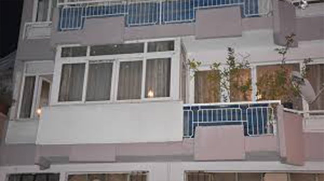 İzmir Karabağlarda babasını 25 yerinden bıçaklayarak öldürdü