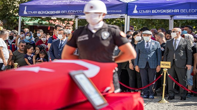 İzmir Karabağlar şehidini uğurladı