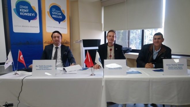 İzmir TükoDer tüketici haklarını anlattı