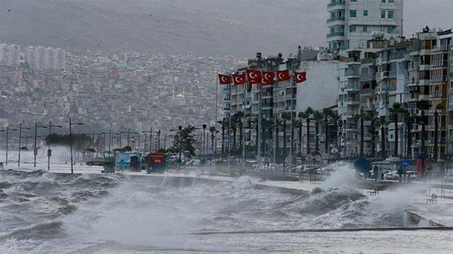 İzmir Valiliği'nden sağanak yağış uyarısı