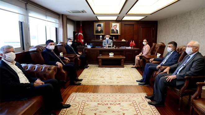 İzmir Valisi Yavuz Selim Köşger'e Başkanlardan ziyaret