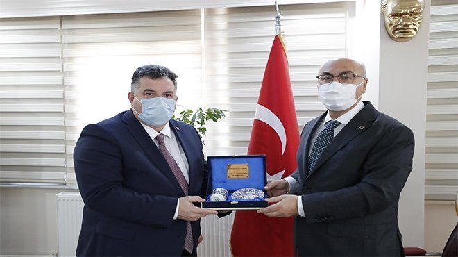 İZMİR VALİSİ YAVUZ SELİM KÖŞGER KINIK'I ZİYARET ETTİ