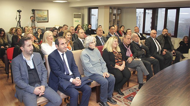 İZSİAD’dan geleceğin iş insanları paneli