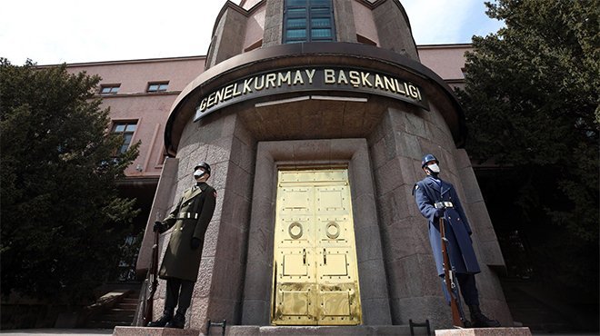 Karargahlardaki sembol saygı nöbetleri artık Maskeli