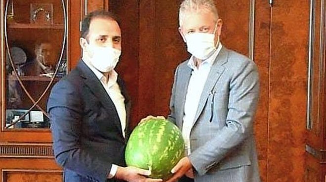 Karpuz yiyin, serinleyin