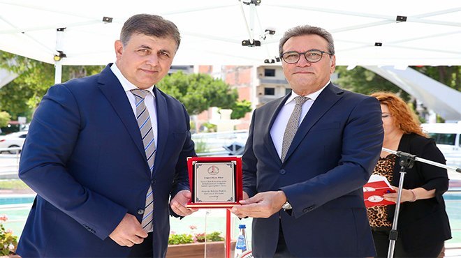 Karşıyaka’da Cihat Kora Kütüphanesi açıldı