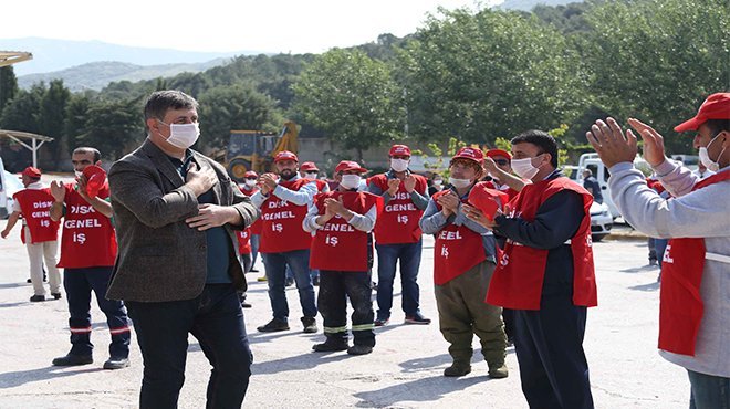 Karşıyaka’da sosyal mesafeli 1 Mayıs töreni