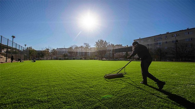 Karşıyaka’nın spor tesisleri yenileniyor