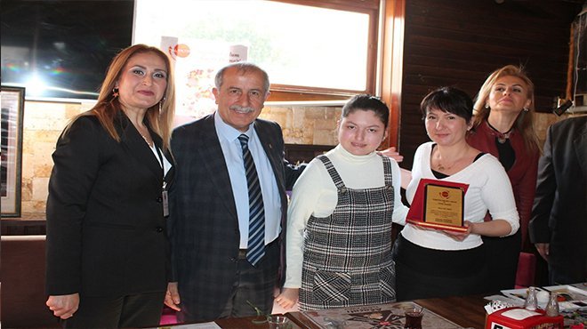 KASÇED DERNEĞİNDEN MUHTEŞEM KADINLAR GÜNÜ KUTLAMASI