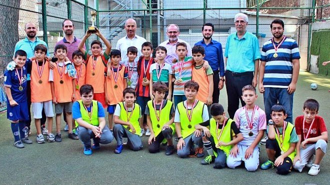 KESTANEPAZARI YAZ KUR’AN KURSU FUTBOL ŞAMPİYONLARI KUPALARINA KAVUŞTU...