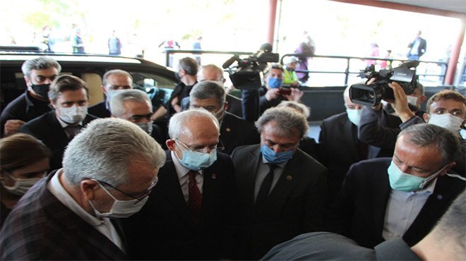KILIÇDAROĞLU’NDAN  DEPREMZEDELERE GEÇMİŞ OLSUN ZİYARETİ