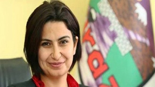 Kiraz Belediye Başkanı Saliha Özçınar Koronavirüs'den karantina da