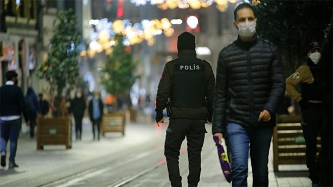 Kısıtlamalara uymayan 39 bin 604 kişiye idari işlem yapıldı
