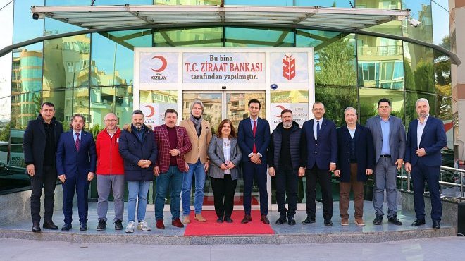 KIZILAY İZMİR ŞUBELERİNDEN ‘KAN BAĞIŞI’ SEFERBERLİĞİ