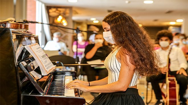 Kızılçullu gençlerinden 30 Ağustos resitali