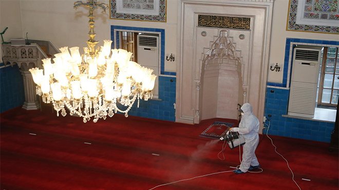 Konak’ta camiler ibadete hazır