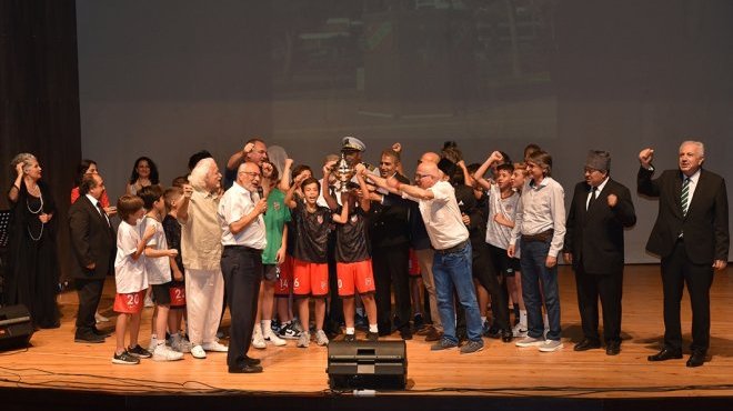KSK’nin 100 yıllık kupası futbol altyapısındaki gençlere…