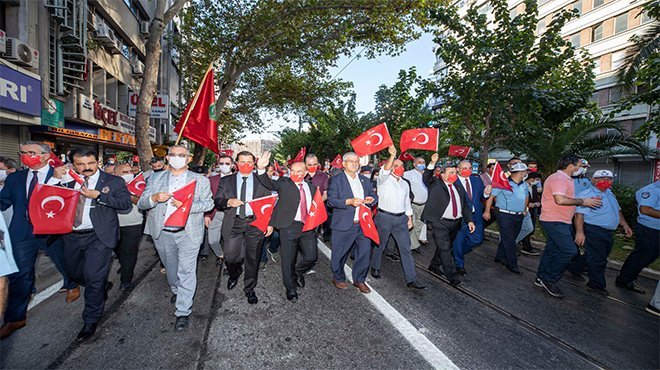 Kurtuluşun 98. yıldönümünde zafer yürüyüşü