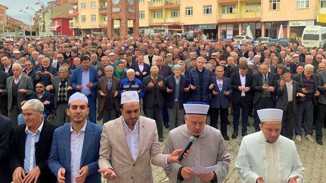 KUŞU  KASABASINDA YAĞMUR İÇİN ELLER SEMAYA AÇILDI