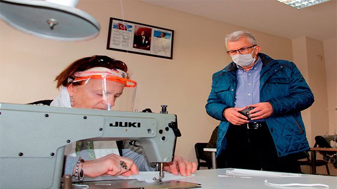 Maske üretimi için Ödemiş dayanışması