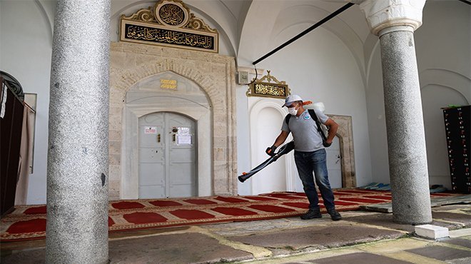 Menderes’te Camiler İbadete Hazır