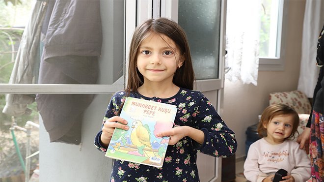 Menderes’te Evlere Kitap Servisi