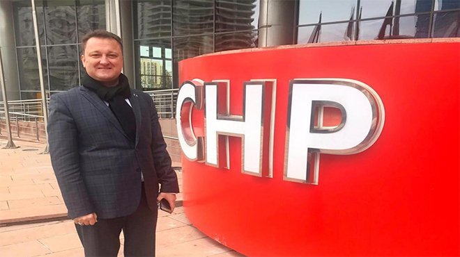 Menemen Belediye Başkanı Serdar Aksoy, CHP'den istifa etti